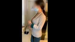 AKDLD-243 バイトで働くゆらちゃんはノーハンドフェラでチ〇ポをギンギンにして精子をごっくんしちゃうビッチだった…
