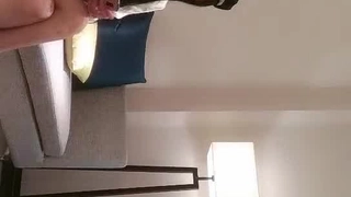极品眼镜女神来袭！外面甜美超级骚！黑丝高跟鞋很会玩诱惑，翘起双腿掰穴，操我小骚逼叫起来好听