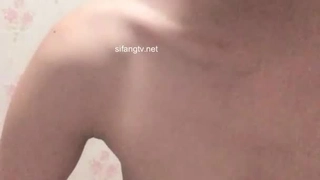 法拉女神很懂玩 跟炮友打炮边开直播跟粉丝约下一炮