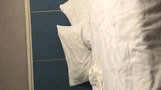 纹身姐妹极品双飞 翘美臀被大屌猛男轮流操美穴 疯狂内射