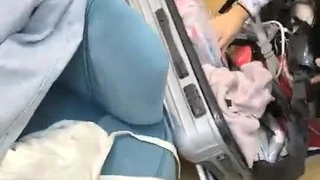 硬核现实:少女被继母惩罚